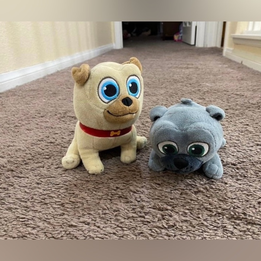 Puppy Dog Pals Bingo and Rolly Stuffed Lot